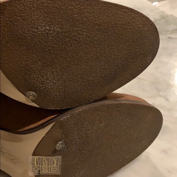 Arturo Chiang suede chestnut booties Sz 7 fall ❤️ - Picture 7 of 8